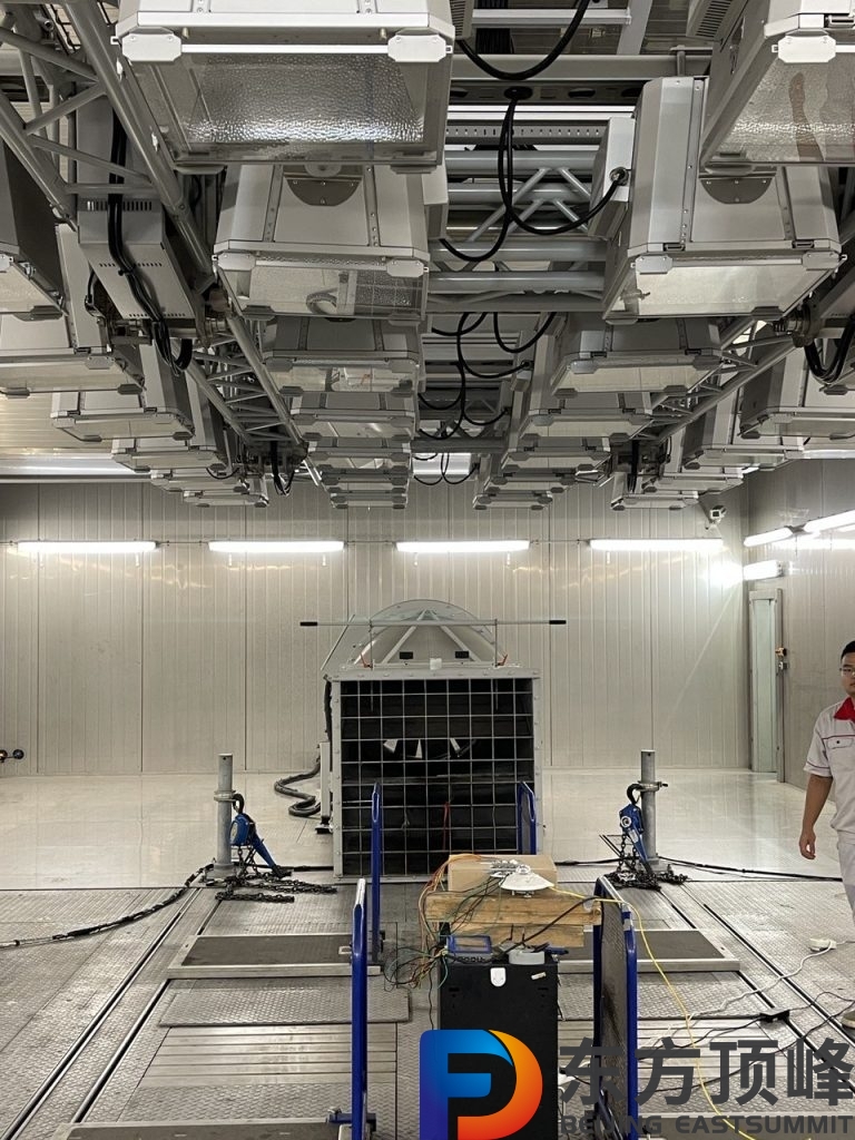 某汽車研究中心駕駛艙人體舒適度研究