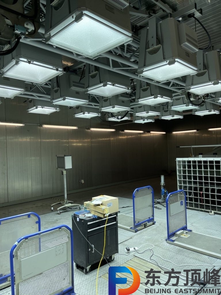 某汽車研究中心駕駛艙人體舒適度研究